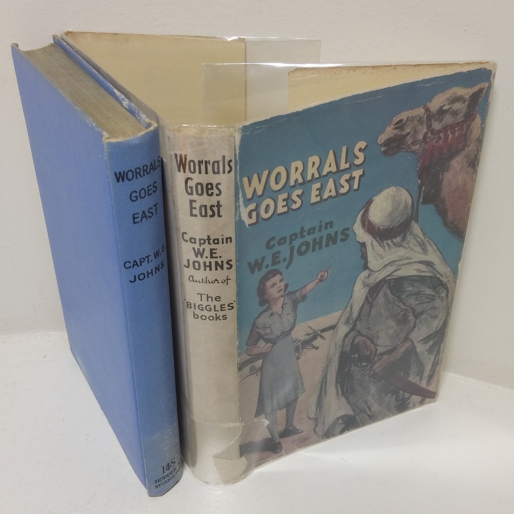 Worrals Goes East (A Worrals of the WAAF Story)
